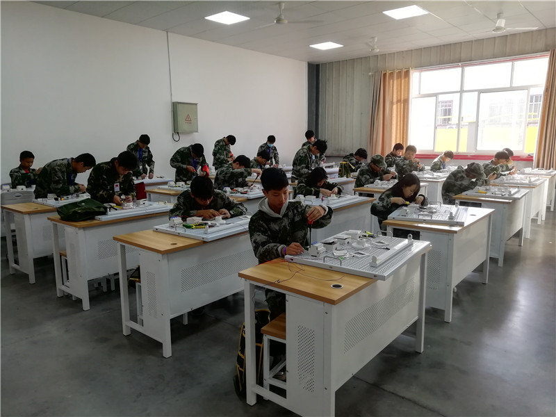 电力拖动实训室 (2).jpg